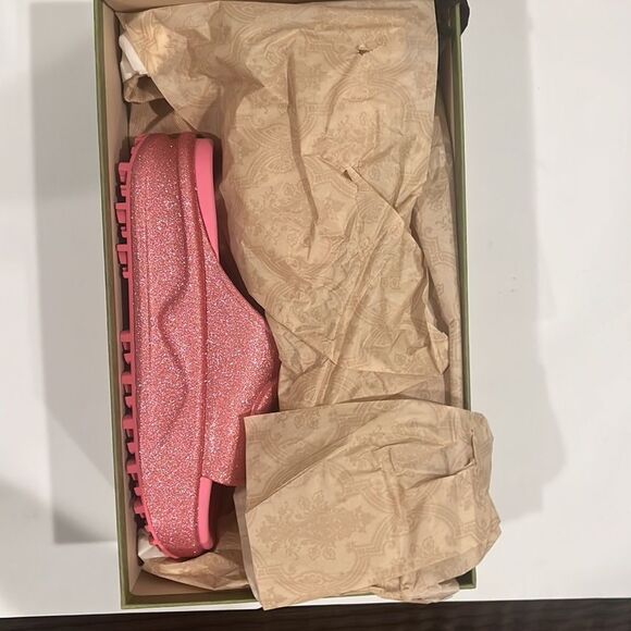 Interlocking G Slide Sandals size 8 and 10 - Picture 4 of 7